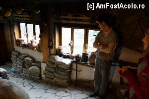 [P11] Tânărul olar.  » foto by Utube
 - 
<span class="allrVoted glyphicon glyphicon-heart hidden" id="av382759"></span>
<a class="m-l-10 hidden" id="sv382759" onclick="voting_Foto_DelVot(,382759,3234)" role="button">șterge vot <span class="glyphicon glyphicon-remove"></span></a>
<a id="v9382759" class=" c-red"  onclick="voting_Foto_SetVot(382759)" role="button"><span class="glyphicon glyphicon-heart-empty"></span> <b>LIKE</b> = Votează poza</a> <img class="hidden"  id="f382759W9" src="/imagini/loader.gif" border="0" /><span class="AjErrMes hidden" id="e382759ErM"></span>