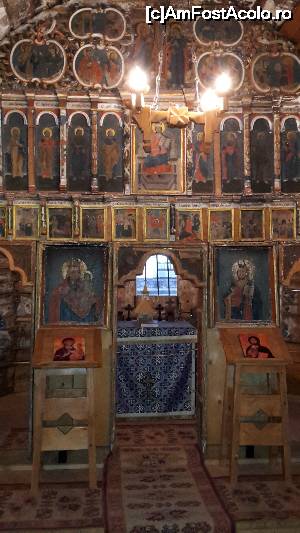 [P22] In Biserica de lemn de la Moisei » foto by ccbg*
 - 
<span class="allrVoted glyphicon glyphicon-heart hidden" id="av697419"></span>
<a class="m-l-10 hidden" id="sv697419" onclick="voting_Foto_DelVot(,697419,3234)" role="button">șterge vot <span class="glyphicon glyphicon-remove"></span></a>
<a id="v9697419" class=" c-red"  onclick="voting_Foto_SetVot(697419)" role="button"><span class="glyphicon glyphicon-heart-empty"></span> <b>LIKE</b> = Votează poza</a> <img class="hidden"  id="f697419W9" src="/imagini/loader.gif" border="0" /><span class="AjErrMes hidden" id="e697419ErM"></span>