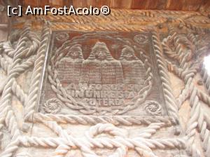 [P21] Scenă pe o poartă maramureșeană - Ferești, Maramureș.  » foto by tata123 🔱
 - 
<span class="allrVoted glyphicon glyphicon-heart hidden" id="av712215"></span>
<a class="m-l-10 hidden" id="sv712215" onclick="voting_Foto_DelVot(,712215,3234)" role="button">șterge vot <span class="glyphicon glyphicon-remove"></span></a>
<a id="v9712215" class=" c-red"  onclick="voting_Foto_SetVot(712215)" role="button"><span class="glyphicon glyphicon-heart-empty"></span> <b>LIKE</b> = Votează poza</a> <img class="hidden"  id="f712215W9" src="/imagini/loader.gif" border="0" /><span class="AjErrMes hidden" id="e712215ErM"></span>
