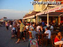 [P02] Terasa de pe faleza in Canakkale » foto by relu17*
 - 
<span class="allrVoted glyphicon glyphicon-heart hidden" id="av62523"></span>
<a class="m-l-10 hidden" id="sv62523" onclick="voting_Foto_DelVot(,62523,3249)" role="button">șterge vot <span class="glyphicon glyphicon-remove"></span></a>
<a id="v962523" class=" c-red"  onclick="voting_Foto_SetVot(62523)" role="button"><span class="glyphicon glyphicon-heart-empty"></span> <b>LIKE</b> = Votează poza</a> <img class="hidden"  id="f62523W9" src="/imagini/loader.gif" border="0" /><span class="AjErrMes hidden" id="e62523ErM"></span>