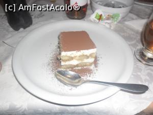 [P37] Prăjitură Tiramisu la restaurantul Delta.  » foto by crisbal
 - 
<span class="allrVoted glyphicon glyphicon-heart hidden" id="av887981"></span>
<a class="m-l-10 hidden" id="sv887981" onclick="voting_Foto_DelVot(,887981,3264)" role="button">șterge vot <span class="glyphicon glyphicon-remove"></span></a>
<a id="v9887981" class=" c-red"  onclick="voting_Foto_SetVot(887981)" role="button"><span class="glyphicon glyphicon-heart-empty"></span> <b>LIKE</b> = Votează poza</a> <img class="hidden"  id="f887981W9" src="/imagini/loader.gif" border="0" /><span class="AjErrMes hidden" id="e887981ErM"></span>