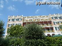 [P38] Grand Hotel Imperial, la iesirea din vechiul Dubrovnik, suprins din autocar » foto by ileanaxperta*
 - 
<span class="allrVoted glyphicon glyphicon-heart hidden" id="av269278"></span>
<a class="m-l-10 hidden" id="sv269278" onclick="voting_Foto_DelVot(,269278,3304)" role="button">șterge vot <span class="glyphicon glyphicon-remove"></span></a>
<a id="v9269278" class=" c-red"  onclick="voting_Foto_SetVot(269278)" role="button"><span class="glyphicon glyphicon-heart-empty"></span> <b>LIKE</b> = Votează poza</a> <img class="hidden"  id="f269278W9" src="/imagini/loader.gif" border="0" /><span class="AjErrMes hidden" id="e269278ErM"></span>