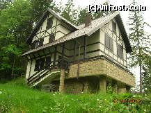 [P17] O vila foarte interesanta in drumul nostru catre Pensiunea Teo » foto by mcosmin
 - 
<span class="allrVoted glyphicon glyphicon-heart hidden" id="av221465"></span>
<a class="m-l-10 hidden" id="sv221465" onclick="voting_Foto_DelVot(,221465,3314)" role="button">șterge vot <span class="glyphicon glyphicon-remove"></span></a>
<a id="v9221465" class=" c-red"  onclick="voting_Foto_SetVot(221465)" role="button"><span class="glyphicon glyphicon-heart-empty"></span> <b>LIKE</b> = Votează poza</a> <img class="hidden"  id="f221465W9" src="/imagini/loader.gif" border="0" /><span class="AjErrMes hidden" id="e221465ErM"></span>