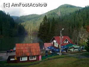 [P07] Lacul Rosu si o parte din muntele Suhardul Mare » foto by dorgo
 - 
<span class="allrVoted glyphicon glyphicon-heart hidden" id="av806679"></span>
<a class="m-l-10 hidden" id="sv806679" onclick="voting_Foto_DelVot(,806679,3314)" role="button">șterge vot <span class="glyphicon glyphicon-remove"></span></a>
<a id="v9806679" class=" c-red"  onclick="voting_Foto_SetVot(806679)" role="button"><span class="glyphicon glyphicon-heart-empty"></span> <b>LIKE</b> = Votează poza</a> <img class="hidden"  id="f806679W9" src="/imagini/loader.gif" border="0" /><span class="AjErrMes hidden" id="e806679ErM"></span>