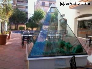 [P12] Curte interioara, piramida sub care se afla sauna, parte din bar si piscina » foto by Swan1
 - 
<span class="allrVoted glyphicon glyphicon-heart hidden" id="av513490"></span>
<a class="m-l-10 hidden" id="sv513490" onclick="voting_Foto_DelVot(,513490,3356)" role="button">șterge vot <span class="glyphicon glyphicon-remove"></span></a>
<a id="v9513490" class=" c-red"  onclick="voting_Foto_SetVot(513490)" role="button"><span class="glyphicon glyphicon-heart-empty"></span> <b>LIKE</b> = Votează poza</a> <img class="hidden"  id="f513490W9" src="/imagini/loader.gif" border="0" /><span class="AjErrMes hidden" id="e513490ErM"></span>
