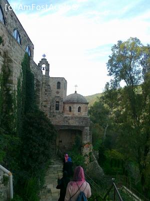 [P08] Even Sapir - locul unde a crescut Sf. Ioan Botezatorul » foto by calator2000
 - 
<span class="allrVoted glyphicon glyphicon-heart hidden" id="av708809"></span>
<a class="m-l-10 hidden" id="sv708809" onclick="voting_Foto_DelVot(,708809,3380)" role="button">șterge vot <span class="glyphicon glyphicon-remove"></span></a>
<a id="v9708809" class=" c-red"  onclick="voting_Foto_SetVot(708809)" role="button"><span class="glyphicon glyphicon-heart-empty"></span> <b>LIKE</b> = Votează poza</a> <img class="hidden"  id="f708809W9" src="/imagini/loader.gif" border="0" /><span class="AjErrMes hidden" id="e708809ErM"></span>