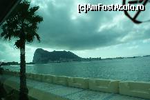 [P01] Stânca Gibraltarului, văzută din La linea, de pe Avenida de España » foto by Costi
 - 
<span class="allrVoted glyphicon glyphicon-heart hidden" id="av198062"></span>
<a class="m-l-10 hidden" id="sv198062" onclick="voting_Foto_DelVot(,198062,3397)" role="button">șterge vot <span class="glyphicon glyphicon-remove"></span></a>
<a id="v9198062" class=" c-red"  onclick="voting_Foto_SetVot(198062)" role="button"><span class="glyphicon glyphicon-heart-empty"></span> <b>LIKE</b> = Votează poza</a> <img class="hidden"  id="f198062W9" src="/imagini/loader.gif" border="0" /><span class="AjErrMes hidden" id="e198062ErM"></span>