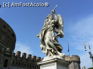 [P11] Statuie de pe podul San Angelo » foto by Xander
 - 
<span class="allrVoted glyphicon glyphicon-heart hidden" id="av759694"></span>
<a class="m-l-10 hidden" id="sv759694" onclick="voting_Foto_DelVot(,759694,3406)" role="button">șterge vot <span class="glyphicon glyphicon-remove"></span></a>
<a id="v9759694" class=" c-red"  onclick="voting_Foto_SetVot(759694)" role="button"><span class="glyphicon glyphicon-heart-empty"></span> <b>LIKE</b> = Votează poza</a> <img class="hidden"  id="f759694W9" src="/imagini/loader.gif" border="0" /><span class="AjErrMes hidden" id="e759694ErM"></span>