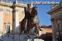 [P112] Copia statuii lui Marcus Aurelius aflata in fata Muzeelor Capitoline, originalul se afla in interiorul muzeului Palazzo dei Conservatori » foto by Muffin2009*
 - 
<span class="allrVoted glyphicon glyphicon-heart hidden" id="av325159"></span>
<a class="m-l-10 hidden" id="sv325159" onclick="voting_Foto_DelVot(,325159,3406)" role="button">șterge vot <span class="glyphicon glyphicon-remove"></span></a>
<a id="v9325159" class=" c-red"  onclick="voting_Foto_SetVot(325159)" role="button"><span class="glyphicon glyphicon-heart-empty"></span> <b>LIKE</b> = Votează poza</a> <img class="hidden"  id="f325159W9" src="/imagini/loader.gif" border="0" /><span class="AjErrMes hidden" id="e325159ErM"></span>