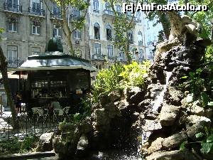 [P05] Chiosc popular pe Avenida da Liberdade, langa o fantana » foto by mireille
 - 
<span class="allrVoted glyphicon glyphicon-heart hidden" id="av496715"></span>
<a class="m-l-10 hidden" id="sv496715" onclick="voting_Foto_DelVot(,496715,3414)" role="button">șterge vot <span class="glyphicon glyphicon-remove"></span></a>
<a id="v9496715" class=" c-red"  onclick="voting_Foto_SetVot(496715)" role="button"><span class="glyphicon glyphicon-heart-empty"></span> <b>LIKE</b> = Votează poza</a> <img class="hidden"  id="f496715W9" src="/imagini/loader.gif" border="0" /><span class="AjErrMes hidden" id="e496715ErM"></span>
