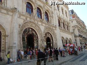 [P06] Gara Rossio -cladire cu 8 ferestre si 8 usi exterioare, in forma de potcoava » foto by mireille
 - 
<span class="allrVoted glyphicon glyphicon-heart hidden" id="av496716"></span>
<a class="m-l-10 hidden" id="sv496716" onclick="voting_Foto_DelVot(,496716,3414)" role="button">șterge vot <span class="glyphicon glyphicon-remove"></span></a>
<a id="v9496716" class=" c-red"  onclick="voting_Foto_SetVot(496716)" role="button"><span class="glyphicon glyphicon-heart-empty"></span> <b>LIKE</b> = Votează poza</a> <img class="hidden"  id="f496716W9" src="/imagini/loader.gif" border="0" /><span class="AjErrMes hidden" id="e496716ErM"></span>
