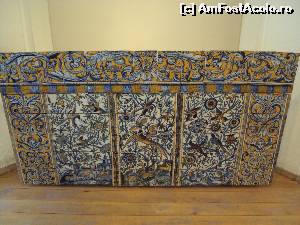 [P36] Superb panou ceramic pictat cu imagini de păsări şi flori - Museu Nacional do Azulejo.  » foto by Carmen Ion
 - 
<span class="allrVoted glyphicon glyphicon-heart hidden" id="av613082"></span>
<a class="m-l-10 hidden" id="sv613082" onclick="voting_Foto_DelVot(,613082,3414)" role="button">șterge vot <span class="glyphicon glyphicon-remove"></span></a>
<a id="v9613082" class=" c-red"  onclick="voting_Foto_SetVot(613082)" role="button"><span class="glyphicon glyphicon-heart-empty"></span> <b>LIKE</b> = Votează poza</a> <img class="hidden"  id="f613082W9" src="/imagini/loader.gif" border="0" /><span class="AjErrMes hidden" id="e613082ErM"></span>