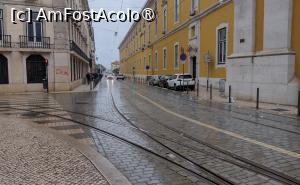 [P05] La intersecția intre Rua da Alfandega și Rua Dos Fanqueiros. Clădirea galbenă adăpostește Direcția Generală a Bugetului din cadrul Secretariatului General al Ministerului de Finanțe. » foto by ovidiuyepi
 - 
<span class="allrVoted glyphicon glyphicon-heart hidden" id="av1397020"></span>
<a class="m-l-10 hidden" id="sv1397020" onclick="voting_Foto_DelVot(,1397020,3414)" role="button">șterge vot <span class="glyphicon glyphicon-remove"></span></a>
<a id="v91397020" class=" c-red"  onclick="voting_Foto_SetVot(1397020)" role="button"><span class="glyphicon glyphicon-heart-empty"></span> <b>LIKE</b> = Votează poza</a> <img class="hidden"  id="f1397020W9" src="/imagini/loader.gif" border="0" /><span class="AjErrMes hidden" id="e1397020ErM"></span>