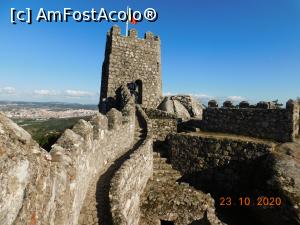 [P35] De la Castelul Maurilor, Sintra » foto by irinad
 - 
<span class="allrVoted glyphicon glyphicon-heart hidden" id="av1220120"></span>
<a class="m-l-10 hidden" id="sv1220120" onclick="voting_Foto_DelVot(,1220120,3414)" role="button">șterge vot <span class="glyphicon glyphicon-remove"></span></a>
<a id="v91220120" class=" c-red"  onclick="voting_Foto_SetVot(1220120)" role="button"><span class="glyphicon glyphicon-heart-empty"></span> <b>LIKE</b> = Votează poza</a> <img class="hidden"  id="f1220120W9" src="/imagini/loader.gif" border="0" /><span class="AjErrMes hidden" id="e1220120ErM"></span>