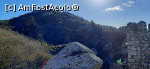 [P41] De la Castelul Maurilor, Sintra » foto by irinad
 - 
<span class="allrVoted glyphicon glyphicon-heart hidden" id="av1220126"></span>
<a class="m-l-10 hidden" id="sv1220126" onclick="voting_Foto_DelVot(,1220126,3414)" role="button">șterge vot <span class="glyphicon glyphicon-remove"></span></a>
<a id="v91220126" class=" c-red"  onclick="voting_Foto_SetVot(1220126)" role="button"><span class="glyphicon glyphicon-heart-empty"></span> <b>LIKE</b> = Votează poza</a> <img class="hidden"  id="f1220126W9" src="/imagini/loader.gif" border="0" /><span class="AjErrMes hidden" id="e1220126ErM"></span>
