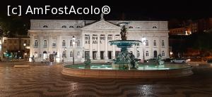 [P06] Fântână din Praça Dom Pedro IV (Rossio) şi Teatro Nacional » foto by irinad
 - 
<span class="allrVoted glyphicon glyphicon-heart hidden" id="av1220091"></span>
<a class="m-l-10 hidden" id="sv1220091" onclick="voting_Foto_DelVot(,1220091,3414)" role="button">șterge vot <span class="glyphicon glyphicon-remove"></span></a>
<a id="v91220091" class=" c-red"  onclick="voting_Foto_SetVot(1220091)" role="button"><span class="glyphicon glyphicon-heart-empty"></span> <b>LIKE</b> = Votează poza</a> <img class="hidden"  id="f1220091W9" src="/imagini/loader.gif" border="0" /><span class="AjErrMes hidden" id="e1220091ErM"></span>
