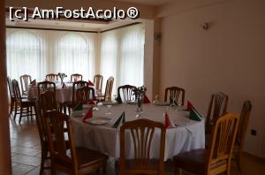 [P15] O parte din restaurant » foto by kelyboy
 - 
<span class="allrVoted glyphicon glyphicon-heart hidden" id="av997437"></span>
<a class="m-l-10 hidden" id="sv997437" onclick="voting_Foto_DelVot(,997437,3456)" role="button">șterge vot <span class="glyphicon glyphicon-remove"></span></a>
<a id="v9997437" class=" c-red"  onclick="voting_Foto_SetVot(997437)" role="button"><span class="glyphicon glyphicon-heart-empty"></span> <b>LIKE</b> = Votează poza</a> <img class="hidden"  id="f997437W9" src="/imagini/loader.gif" border="0" /><span class="AjErrMes hidden" id="e997437ErM"></span>