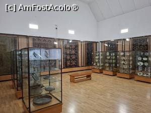 [P10] Muzeul de Artă Populară Constanța, Etaj, Sala Mare, Scoarțe și Ceramică populară » foto by mprofeanu
 - 
<span class="allrVoted glyphicon glyphicon-heart hidden" id="av1522663"></span>
<a class="m-l-10 hidden" id="sv1522663" onclick="voting_Foto_DelVot(,1522663,3496)" role="button">șterge vot <span class="glyphicon glyphicon-remove"></span></a>
<a id="v91522663" class=" c-red"  onclick="voting_Foto_SetVot(1522663)" role="button"><span class="glyphicon glyphicon-heart-empty"></span> <b>LIKE</b> = Votează poza</a> <img class="hidden"  id="f1522663W9" src="/imagini/loader.gif" border="0" /><span class="AjErrMes hidden" id="e1522663ErM"></span>