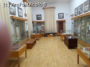 [P12] Muzeul de Artă Populară Constanța, Etaj, prima sală din stânga » foto by mprofeanu
 - 
<span class="allrVoted glyphicon glyphicon-heart hidden" id="av1522665"></span>
<a class="m-l-10 hidden" id="sv1522665" onclick="voting_Foto_DelVot(,1522665,3496)" role="button">șterge vot <span class="glyphicon glyphicon-remove"></span></a>
<a id="v91522665" class=" c-red"  onclick="voting_Foto_SetVot(1522665)" role="button"><span class="glyphicon glyphicon-heart-empty"></span> <b>LIKE</b> = Votează poza</a> <img class="hidden"  id="f1522665W9" src="/imagini/loader.gif" border="0" /><span class="AjErrMes hidden" id="e1522665ErM"></span>