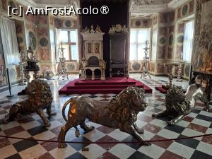 [P16] Copenhaga, Castelul Rosenborg. etajul II, Sala Mare cu tronurile regale și cei trei lei de argint » foto by mprofeanu
 - 
<span class="allrVoted glyphicon glyphicon-heart hidden" id="av1506229"></span>
<a class="m-l-10 hidden" id="sv1506229" onclick="voting_Foto_DelVot(,1506229,3497)" role="button">șterge vot <span class="glyphicon glyphicon-remove"></span></a>
<a id="v91506229" class=" c-red"  onclick="voting_Foto_SetVot(1506229)" role="button"><span class="glyphicon glyphicon-heart-empty"></span> <b>LIKE</b> = Votează poza</a> <img class="hidden"  id="f1506229W9" src="/imagini/loader.gif" border="0" /><span class="AjErrMes hidden" id="e1506229ErM"></span>