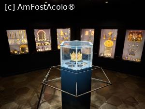 [P17] Copenhaga, Castelul Rosenborg, subsol, Bijuteriile Regale » foto by mprofeanu
 - 
<span class="allrVoted glyphicon glyphicon-heart hidden" id="av1506230"></span>
<a class="m-l-10 hidden" id="sv1506230" onclick="voting_Foto_DelVot(,1506230,3497)" role="button">șterge vot <span class="glyphicon glyphicon-remove"></span></a>
<a id="v91506230" class=" c-red"  onclick="voting_Foto_SetVot(1506230)" role="button"><span class="glyphicon glyphicon-heart-empty"></span> <b>LIKE</b> = Votează poza</a> <img class="hidden"  id="f1506230W9" src="/imagini/loader.gif" border="0" /><span class="AjErrMes hidden" id="e1506230ErM"></span>