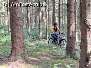 [P18] MTB-Tours Hareskoven, pe traseu » foto by Dragoș_MD
 - 
<span class="allrVoted glyphicon glyphicon-heart hidden" id="av1507522"></span>
<a class="m-l-10 hidden" id="sv1507522" onclick="voting_Foto_DelVot(,1507522,3497)" role="button">șterge vot <span class="glyphicon glyphicon-remove"></span></a>
<a id="v91507522" class=" c-red"  onclick="voting_Foto_SetVot(1507522)" role="button"><span class="glyphicon glyphicon-heart-empty"></span> <b>LIKE</b> = Votează poza</a> <img class="hidden"  id="f1507522W9" src="/imagini/loader.gif" border="0" /><span class="AjErrMes hidden" id="e1507522ErM"></span>