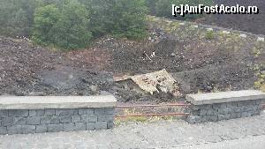 [P12] casa acoperita de lava la eruptia din 1983 » foto by raducondurache
 - 
<span class="allrVoted glyphicon glyphicon-heart hidden" id="av654792"></span>
<a class="m-l-10 hidden" id="sv654792" onclick="voting_Foto_DelVot(,654792,3509)" role="button">șterge vot <span class="glyphicon glyphicon-remove"></span></a>
<a id="v9654792" class=" c-red"  onclick="voting_Foto_SetVot(654792)" role="button"><span class="glyphicon glyphicon-heart-empty"></span> <b>LIKE</b> = Votează poza</a> <img class="hidden"  id="f654792W9" src="/imagini/loader.gif" border="0" /><span class="AjErrMes hidden" id="e654792ErM"></span>