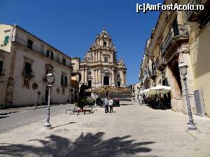 [P08] Ragusa - Piazza Duomo » foto by BOGDAN DSN
 - 
<span class="allrVoted glyphicon glyphicon-heart hidden" id="av687515"></span>
<a class="m-l-10 hidden" id="sv687515" onclick="voting_Foto_DelVot(,687515,3509)" role="button">șterge vot <span class="glyphicon glyphicon-remove"></span></a>
<a id="v9687515" class=" c-red"  onclick="voting_Foto_SetVot(687515)" role="button"><span class="glyphicon glyphicon-heart-empty"></span> <b>LIKE</b> = Votează poza</a> <img class="hidden"  id="f687515W9" src="/imagini/loader.gif" border="0" /><span class="AjErrMes hidden" id="e687515ErM"></span>