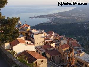 [P04] Peisaj vazut din Castelmola » foto by BOGDAN DSN
 - 
<span class="allrVoted glyphicon glyphicon-heart hidden" id="av688047"></span>
<a class="m-l-10 hidden" id="sv688047" onclick="voting_Foto_DelVot(,688047,3509)" role="button">șterge vot <span class="glyphicon glyphicon-remove"></span></a>
<a id="v9688047" class=" c-red"  onclick="voting_Foto_SetVot(688047)" role="button"><span class="glyphicon glyphicon-heart-empty"></span> <b>LIKE</b> = Votează poza</a> <img class="hidden"  id="f688047W9" src="/imagini/loader.gif" border="0" /><span class="AjErrMes hidden" id="e688047ErM"></span>