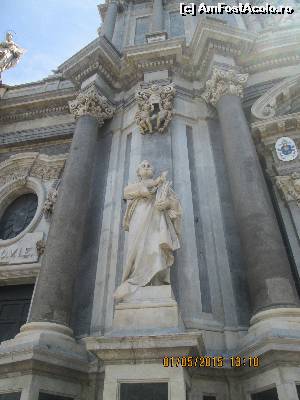 [P09] Catania, o alta parte a Domului.  » foto by olga
 - 
<span class="allrVoted glyphicon glyphicon-heart hidden" id="av620606"></span>
<a class="m-l-10 hidden" id="sv620606" onclick="voting_Foto_DelVot(,620606,3509)" role="button">șterge vot <span class="glyphicon glyphicon-remove"></span></a>
<a id="v9620606" class=" c-red"  onclick="voting_Foto_SetVot(620606)" role="button"><span class="glyphicon glyphicon-heart-empty"></span> <b>LIKE</b> = Votează poza</a> <img class="hidden"  id="f620606W9" src="/imagini/loader.gif" border="0" /><span class="AjErrMes hidden" id="e620606ErM"></span>