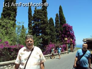 [P07] Taormina - drumul de la telecabină la intrarea în oraş.  » foto by Carmen Ion
 - 
<span class="allrVoted glyphicon glyphicon-heart hidden" id="av712106"></span>
<a class="m-l-10 hidden" id="sv712106" onclick="voting_Foto_DelVot(,712106,3509)" role="button">șterge vot <span class="glyphicon glyphicon-remove"></span></a>
<a id="v9712106" class=" c-red"  onclick="voting_Foto_SetVot(712106)" role="button"><span class="glyphicon glyphicon-heart-empty"></span> <b>LIKE</b> = Votează poza</a> <img class="hidden"  id="f712106W9" src="/imagini/loader.gif" border="0" /><span class="AjErrMes hidden" id="e712106ErM"></span>