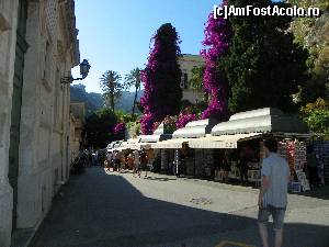 [P17] Pe o ”uliţă” din Taormina.  » foto by marnicpop
 - 
<span class="allrVoted glyphicon glyphicon-heart hidden" id="av641097"></span>
<a class="m-l-10 hidden" id="sv641097" onclick="voting_Foto_DelVot(,641097,3509)" role="button">șterge vot <span class="glyphicon glyphicon-remove"></span></a>
<a id="v9641097" class=" c-red"  onclick="voting_Foto_SetVot(641097)" role="button"><span class="glyphicon glyphicon-heart-empty"></span> <b>LIKE</b> = Votează poza</a> <img class="hidden"  id="f641097W9" src="/imagini/loader.gif" border="0" /><span class="AjErrMes hidden" id="e641097ErM"></span>