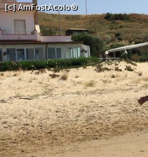 [P04] Vila de cazare » foto by Lila Mo
 - 
<span class="allrVoted glyphicon glyphicon-heart hidden" id="av880142"></span>
<a class="m-l-10 hidden" id="sv880142" onclick="voting_Foto_DelVot(,880142,3509)" role="button">șterge vot <span class="glyphicon glyphicon-remove"></span></a>
<a id="v9880142" class=" c-red"  onclick="voting_Foto_SetVot(880142)" role="button"><span class="glyphicon glyphicon-heart-empty"></span> <b>LIKE</b> = Votează poza</a> <img class="hidden"  id="f880142W9" src="/imagini/loader.gif" border="0" /><span class="AjErrMes hidden" id="e880142ErM"></span>