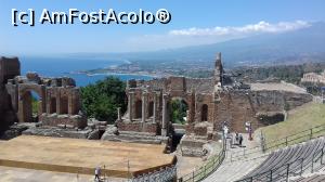 [P10] Amfiteatrul din Taormina cu faţa către mare » foto by irinad
 - 
<span class="allrVoted glyphicon glyphicon-heart hidden" id="av868119"></span>
<a class="m-l-10 hidden" id="sv868119" onclick="voting_Foto_DelVot(,868119,3509)" role="button">șterge vot <span class="glyphicon glyphicon-remove"></span></a>
<a id="v9868119" class=" c-red"  onclick="voting_Foto_SetVot(868119)" role="button"><span class="glyphicon glyphicon-heart-empty"></span> <b>LIKE</b> = Votează poza</a> <img class="hidden"  id="f868119W9" src="/imagini/loader.gif" border="0" /><span class="AjErrMes hidden" id="e868119ErM"></span>