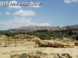 [P16] Agrigento cel nou în zare văzut de la Templul lui Zeus » foto by irinad
 - 
<span class="allrVoted glyphicon glyphicon-heart hidden" id="av868125"></span>
<a class="m-l-10 hidden" id="sv868125" onclick="voting_Foto_DelVot(,868125,3509)" role="button">șterge vot <span class="glyphicon glyphicon-remove"></span></a>
<a id="v9868125" class=" c-red"  onclick="voting_Foto_SetVot(868125)" role="button"><span class="glyphicon glyphicon-heart-empty"></span> <b>LIKE</b> = Votează poza</a> <img class="hidden"  id="f868125W9" src="/imagini/loader.gif" border="0" /><span class="AjErrMes hidden" id="e868125ErM"></span>
