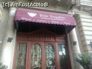 [P02] Palatul Bragadiru » foto by Mioritik
 - 
<span class="allrVoted glyphicon glyphicon-heart hidden" id="av1365085"></span>
<a class="m-l-10 hidden" id="sv1365085" onclick="voting_Foto_DelVot(,1365085,3511)" role="button">șterge vot <span class="glyphicon glyphicon-remove"></span></a>
<a id="v91365085" class=" c-red"  onclick="voting_Foto_SetVot(1365085)" role="button"><span class="glyphicon glyphicon-heart-empty"></span> <b>LIKE</b> = Votează poza</a> <img class="hidden"  id="f1365085W9" src="/imagini/loader.gif" border="0" /><span class="AjErrMes hidden" id="e1365085ErM"></span>