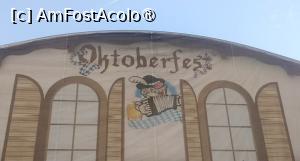 [P13] Piața Constituției din București, Oktoberfest » foto by Mioritik
 - 
<span class="allrVoted glyphicon glyphicon-heart hidden" id="av1399630"></span>
<a class="m-l-10 hidden" id="sv1399630" onclick="voting_Foto_DelVot(,1399630,3511)" role="button">șterge vot <span class="glyphicon glyphicon-remove"></span></a>
<a id="v91399630" class=" c-red"  onclick="voting_Foto_SetVot(1399630)" role="button"><span class="glyphicon glyphicon-heart-empty"></span> <b>LIKE</b> = Votează poza</a> <img class="hidden"  id="f1399630W9" src="/imagini/loader.gif" border="0" /><span class="AjErrMes hidden" id="e1399630ErM"></span>