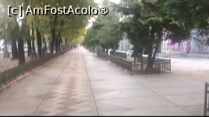 [P25] Trotuare triple pe Bulevardul Unirii, București » foto by Mioritik
 - 
<span class="allrVoted glyphicon glyphicon-heart hidden" id="av1399642"></span>
<a class="m-l-10 hidden" id="sv1399642" onclick="voting_Foto_DelVot(,1399642,3511)" role="button">șterge vot <span class="glyphicon glyphicon-remove"></span></a>
<a id="v91399642" class=" c-red"  onclick="voting_Foto_SetVot(1399642)" role="button"><span class="glyphicon glyphicon-heart-empty"></span> <b>LIKE</b> = Votează poza</a> <img class="hidden"  id="f1399642W9" src="/imagini/loader.gif" border="0" /><span class="AjErrMes hidden" id="e1399642ErM"></span>