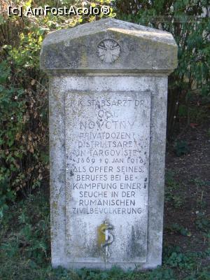 [P13] Cimitirul de onoare Pro Patria - București. Monument. » foto by iulianic
 - 
<span class="allrVoted glyphicon glyphicon-heart hidden" id="av1225718"></span>
<a class="m-l-10 hidden" id="sv1225718" onclick="voting_Foto_DelVot(,1225718,3511)" role="button">șterge vot <span class="glyphicon glyphicon-remove"></span></a>
<a id="v91225718" class=" c-red"  onclick="voting_Foto_SetVot(1225718)" role="button"><span class="glyphicon glyphicon-heart-empty"></span> <b>LIKE</b> = Votează poza</a> <img class="hidden"  id="f1225718W9" src="/imagini/loader.gif" border="0" /><span class="AjErrMes hidden" id="e1225718ErM"></span>