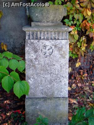 [P15] Cimitirul de onoare Pro Patria - București. Monument cu inscripția "Getreu bis in den Tod" (Credincios p&acirc;nă la moarte). » foto by iulianic
 - 
<span class="allrVoted glyphicon glyphicon-heart hidden" id="av1225720"></span>
<a class="m-l-10 hidden" id="sv1225720" onclick="voting_Foto_DelVot(,1225720,3511)" role="button">șterge vot <span class="glyphicon glyphicon-remove"></span></a>
<a id="v91225720" class=" c-red"  onclick="voting_Foto_SetVot(1225720)" role="button"><span class="glyphicon glyphicon-heart-empty"></span> <b>LIKE</b> = Votează poza</a> <img class="hidden"  id="f1225720W9" src="/imagini/loader.gif" border="0" /><span class="AjErrMes hidden" id="e1225720ErM"></span>