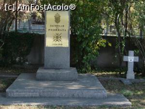 [P18] Cimitirul de onoare Pro Patria - București. Monumentul central din parcela eroilor bulgari. » foto by iulianic
 - 
<span class="allrVoted glyphicon glyphicon-heart hidden" id="av1225723"></span>
<a class="m-l-10 hidden" id="sv1225723" onclick="voting_Foto_DelVot(,1225723,3511)" role="button">șterge vot <span class="glyphicon glyphicon-remove"></span></a>
<a id="v91225723" class=" c-red"  onclick="voting_Foto_SetVot(1225723)" role="button"><span class="glyphicon glyphicon-heart-empty"></span> <b>LIKE</b> = Votează poza</a> <img class="hidden"  id="f1225723W9" src="/imagini/loader.gif" border="0" /><span class="AjErrMes hidden" id="e1225723ErM"></span>