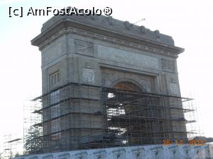 [P23] Arcul de Triumf - Fațada nordică.  » foto by iulianic
 - 
<span class="allrVoted glyphicon glyphicon-heart hidden" id="av711719"></span>
<a class="m-l-10 hidden" id="sv711719" onclick="voting_Foto_DelVot(,711719,3511)" role="button">șterge vot <span class="glyphicon glyphicon-remove"></span></a>
<a id="v9711719" class=" c-red"  onclick="voting_Foto_SetVot(711719)" role="button"><span class="glyphicon glyphicon-heart-empty"></span> <b>LIKE</b> = Votează poza</a> <img class="hidden"  id="f711719W9" src="/imagini/loader.gif" border="0" /><span class="AjErrMes hidden" id="e711719ErM"></span>