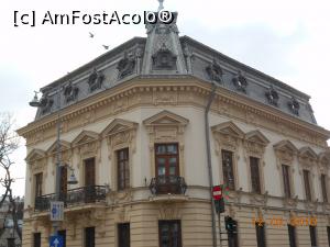 [P03] Casa Filipescu-Cesianu - Decorațiunile ferestrelor și ale acoperișului. » foto by iulianic
 - 
<span class="allrVoted glyphicon glyphicon-heart hidden" id="av714191"></span>
<a class="m-l-10 hidden" id="sv714191" onclick="voting_Foto_DelVot(,714191,3511)" role="button">șterge vot <span class="glyphicon glyphicon-remove"></span></a>
<a id="v9714191" class=" c-red"  onclick="voting_Foto_SetVot(714191)" role="button"><span class="glyphicon glyphicon-heart-empty"></span> <b>LIKE</b> = Votează poza</a> <img class="hidden"  id="f714191W9" src="/imagini/loader.gif" border="0" /><span class="AjErrMes hidden" id="e714191ErM"></span>