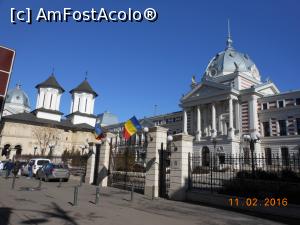 [P09] Clădiri emblematice în capitală - Spitalul Colțea, biserica și statuia fondatorului.  » foto by iulianic
 - 
<span class="allrVoted glyphicon glyphicon-heart hidden" id="av715071"></span>
<a class="m-l-10 hidden" id="sv715071" onclick="voting_Foto_DelVot(,715071,3511)" role="button">șterge vot <span class="glyphicon glyphicon-remove"></span></a>
<a id="v9715071" class=" c-red"  onclick="voting_Foto_SetVot(715071)" role="button"><span class="glyphicon glyphicon-heart-empty"></span> <b>LIKE</b> = Votează poza</a> <img class="hidden"  id="f715071W9" src="/imagini/loader.gif" border="0" /><span class="AjErrMes hidden" id="e715071ErM"></span>