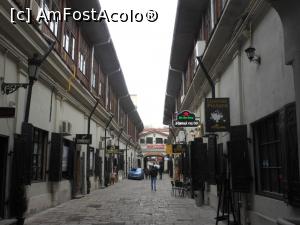 [P16] București - Hanul cu Tei, vechi centru comercial.  » foto by iulianic
 - 
<span class="allrVoted glyphicon glyphicon-heart hidden" id="av1110242"></span>
<a class="m-l-10 hidden" id="sv1110242" onclick="voting_Foto_DelVot(,1110242,3511)" role="button">șterge vot <span class="glyphicon glyphicon-remove"></span></a>
<a id="v91110242" class=" c-red"  onclick="voting_Foto_SetVot(1110242)" role="button"><span class="glyphicon glyphicon-heart-empty"></span> <b>LIKE</b> = Votează poza</a> <img class="hidden"  id="f1110242W9" src="/imagini/loader.gif" border="0" /><span class="AjErrMes hidden" id="e1110242ErM"></span>