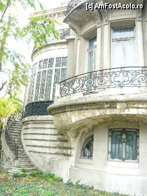 [P04] Bucuresti - Observatorul Astronomic - Casa Amiral Vasile Urseanu » foto by Diaura*
 - 
<span class="allrVoted glyphicon glyphicon-heart hidden" id="av386800"></span>
<a class="m-l-10 hidden" id="sv386800" onclick="voting_Foto_DelVot(,386800,3511)" role="button">șterge vot <span class="glyphicon glyphicon-remove"></span></a>
<a id="v9386800" class=" c-red"  onclick="voting_Foto_SetVot(386800)" role="button"><span class="glyphicon glyphicon-heart-empty"></span> <b>LIKE</b> = Votează poza</a> <img class="hidden"  id="f386800W9" src="/imagini/loader.gif" border="0" /><span class="AjErrMes hidden" id="e386800ErM"></span>