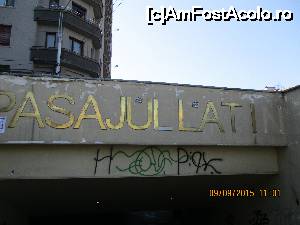 [P16] Pasajul Latin, si-a pierdut o litera in razboiul daco-roman.  » foto by elviramvio
 - 
<span class="allrVoted glyphicon glyphicon-heart hidden" id="av686452"></span>
<a class="m-l-10 hidden" id="sv686452" onclick="voting_Foto_DelVot(,686452,3511)" role="button">șterge vot <span class="glyphicon glyphicon-remove"></span></a>
<a id="v9686452" class=" c-red"  onclick="voting_Foto_SetVot(686452)" role="button"><span class="glyphicon glyphicon-heart-empty"></span> <b>LIKE</b> = Votează poza</a> <img class="hidden"  id="f686452W9" src="/imagini/loader.gif" border="0" /><span class="AjErrMes hidden" id="e686452ErM"></span>