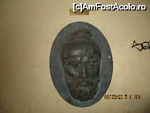 [P18] Medalion cu Decebal in pasaj.  » foto by elviramvio
 - 
<span class="allrVoted glyphicon glyphicon-heart hidden" id="av686454"></span>
<a class="m-l-10 hidden" id="sv686454" onclick="voting_Foto_DelVot(,686454,3511)" role="button">șterge vot <span class="glyphicon glyphicon-remove"></span></a>
<a id="v9686454" class=" c-red"  onclick="voting_Foto_SetVot(686454)" role="button"><span class="glyphicon glyphicon-heart-empty"></span> <b>LIKE</b> = Votează poza</a> <img class="hidden"  id="f686454W9" src="/imagini/loader.gif" border="0" /><span class="AjErrMes hidden" id="e686454ErM"></span>