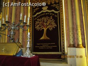 [P13] Draperia cu Pomul Vietii, in spatele ei sunt usile Chivotului.  » foto by elviramvio
 - 
<span class="allrVoted glyphicon glyphicon-heart hidden" id="av715219"></span>
<a class="m-l-10 hidden" id="sv715219" onclick="voting_Foto_DelVot(,715219,3511)" role="button">șterge vot <span class="glyphicon glyphicon-remove"></span></a>
<a id="v9715219" class=" c-red"  onclick="voting_Foto_SetVot(715219)" role="button"><span class="glyphicon glyphicon-heart-empty"></span> <b>LIKE</b> = Votează poza</a> <img class="hidden"  id="f715219W9" src="/imagini/loader.gif" border="0" /><span class="AjErrMes hidden" id="e715219ErM"></span>