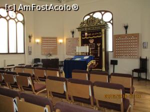 [P18] Sala mica de rugaciune.  » foto by elviramvio
 - 
<span class="allrVoted glyphicon glyphicon-heart hidden" id="av715224"></span>
<a class="m-l-10 hidden" id="sv715224" onclick="voting_Foto_DelVot(,715224,3511)" role="button">șterge vot <span class="glyphicon glyphicon-remove"></span></a>
<a id="v9715224" class=" c-red"  onclick="voting_Foto_SetVot(715224)" role="button"><span class="glyphicon glyphicon-heart-empty"></span> <b>LIKE</b> = Votează poza</a> <img class="hidden"  id="f715224W9" src="/imagini/loader.gif" border="0" /><span class="AjErrMes hidden" id="e715224ErM"></span>